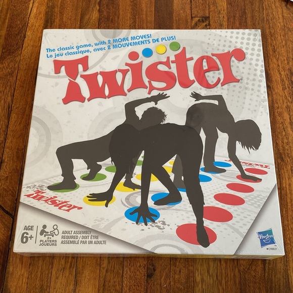 Game of Twister Brand New still in package, never opened - Picture 1 of 3